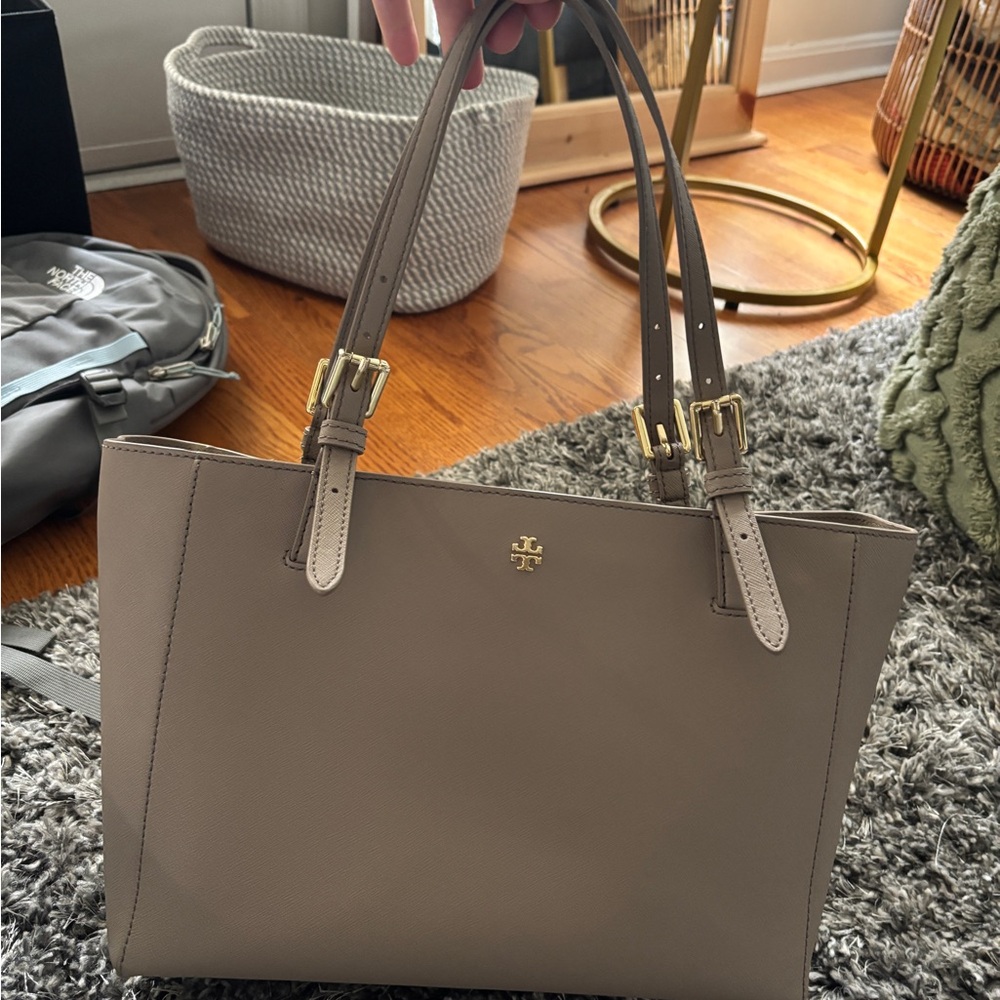 Tory Burch Beige Leather Tote